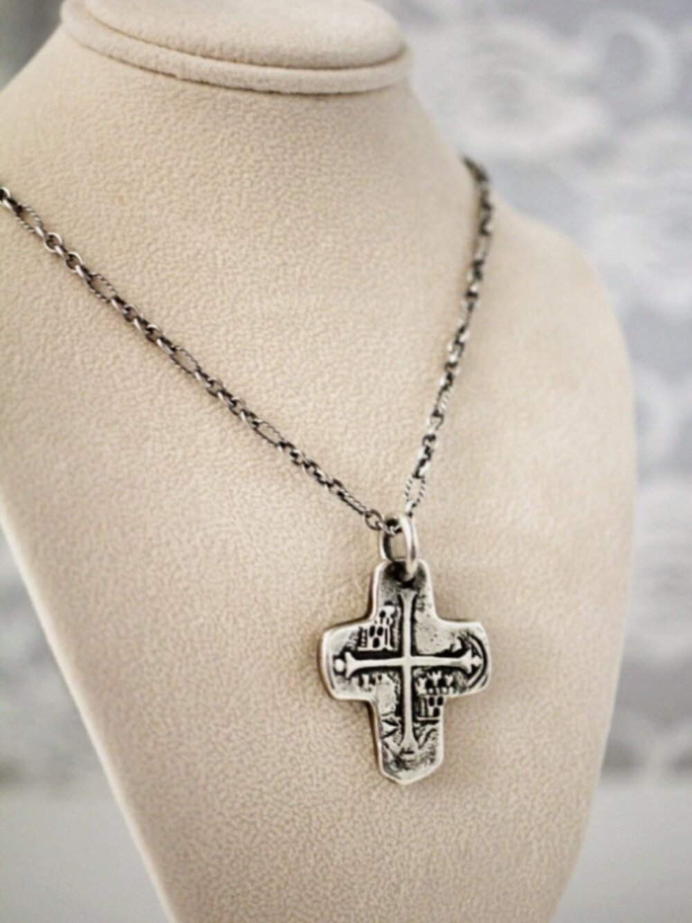 James Avery Pieces of Eight Pendant Necklace Retired